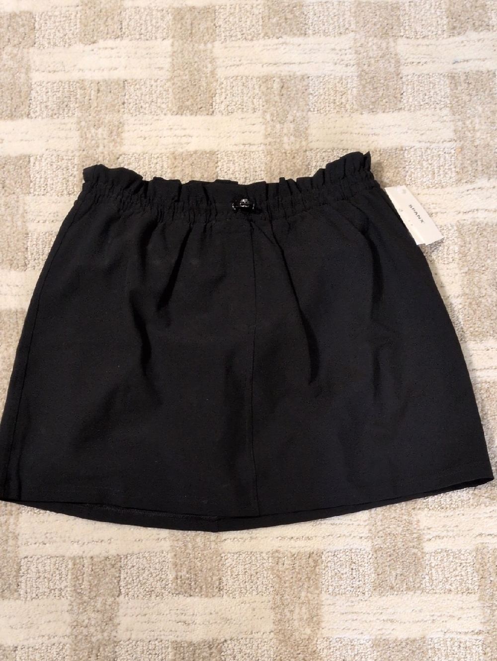 SPANX M: Black Elastic-Waist Mini Skirt